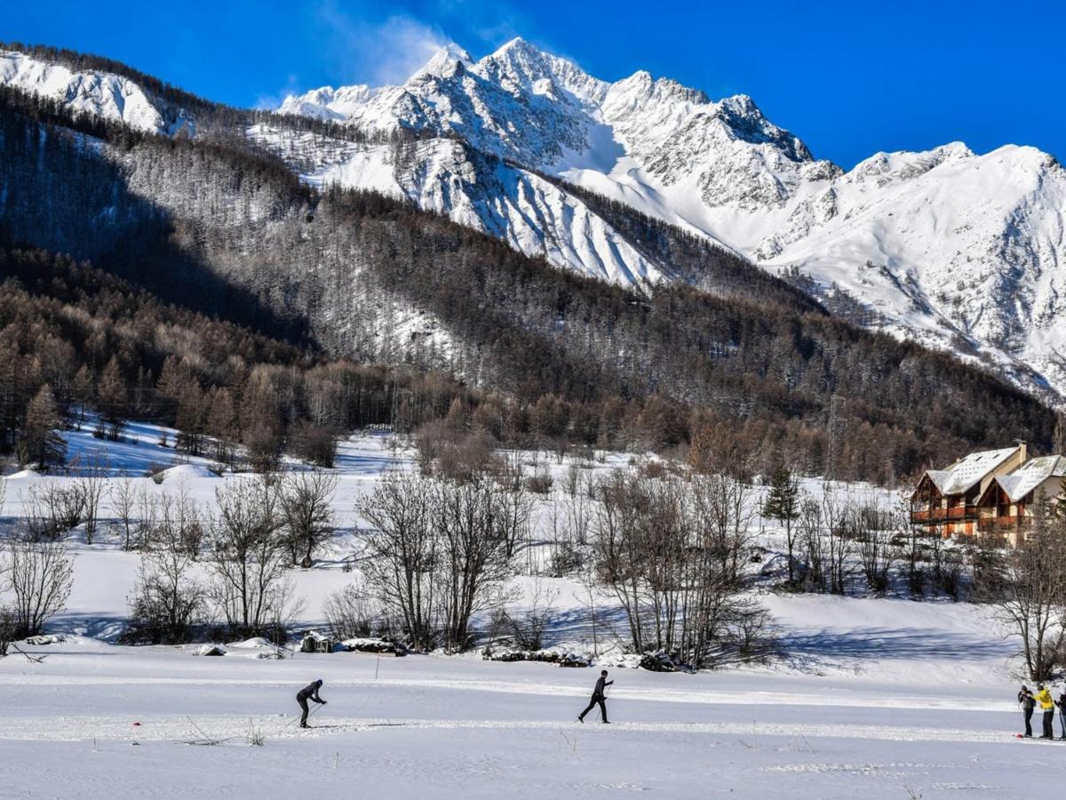Appartement 2 Pieces Avec Parking A 150M Des Telecabines - Fr-1-330F-31 Serre Chevalier Exteriör bild