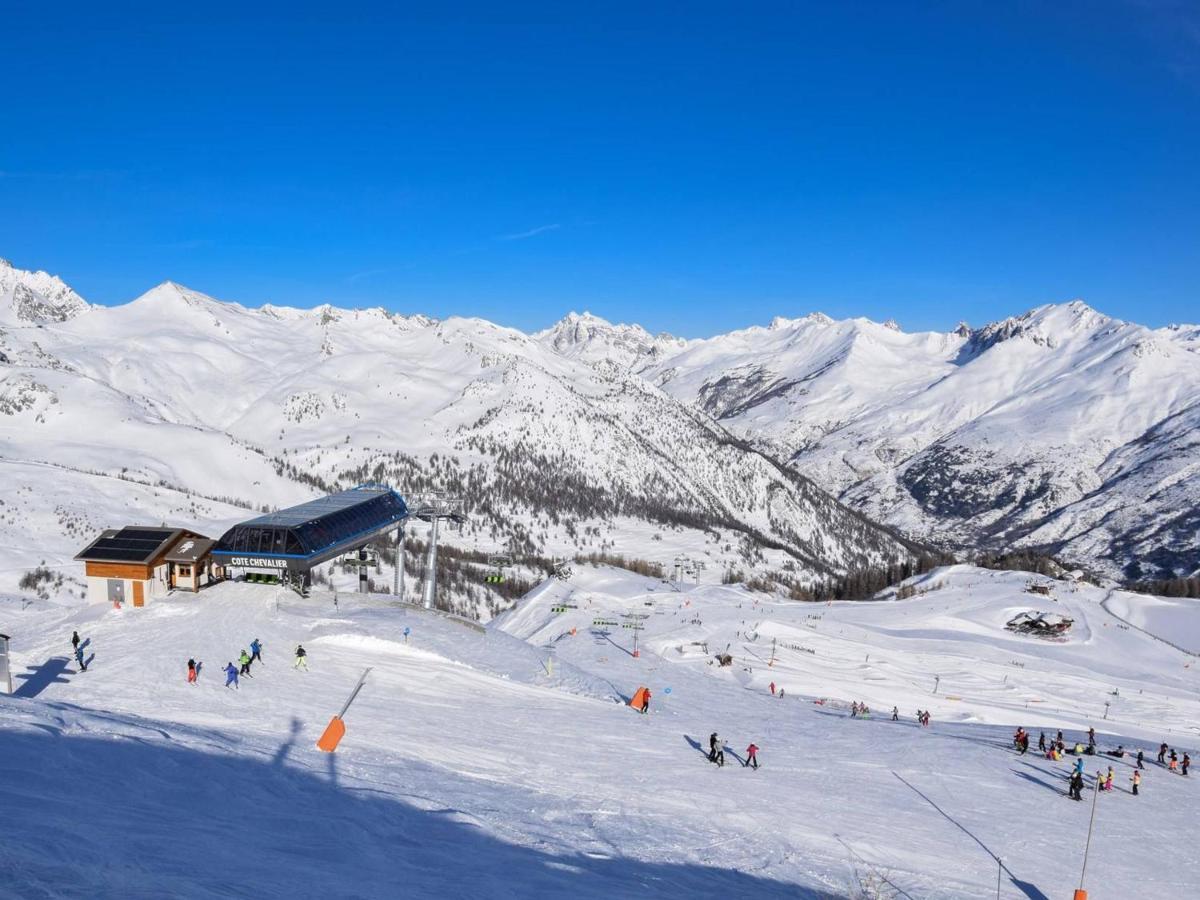 Appartement 2 Pieces Avec Parking A 150M Des Telecabines - Fr-1-330F-31 Serre Chevalier Exteriör bild